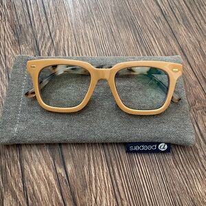 Peepers Tan Square Glasses